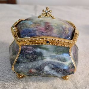 NEW Thomas Kinkade music box